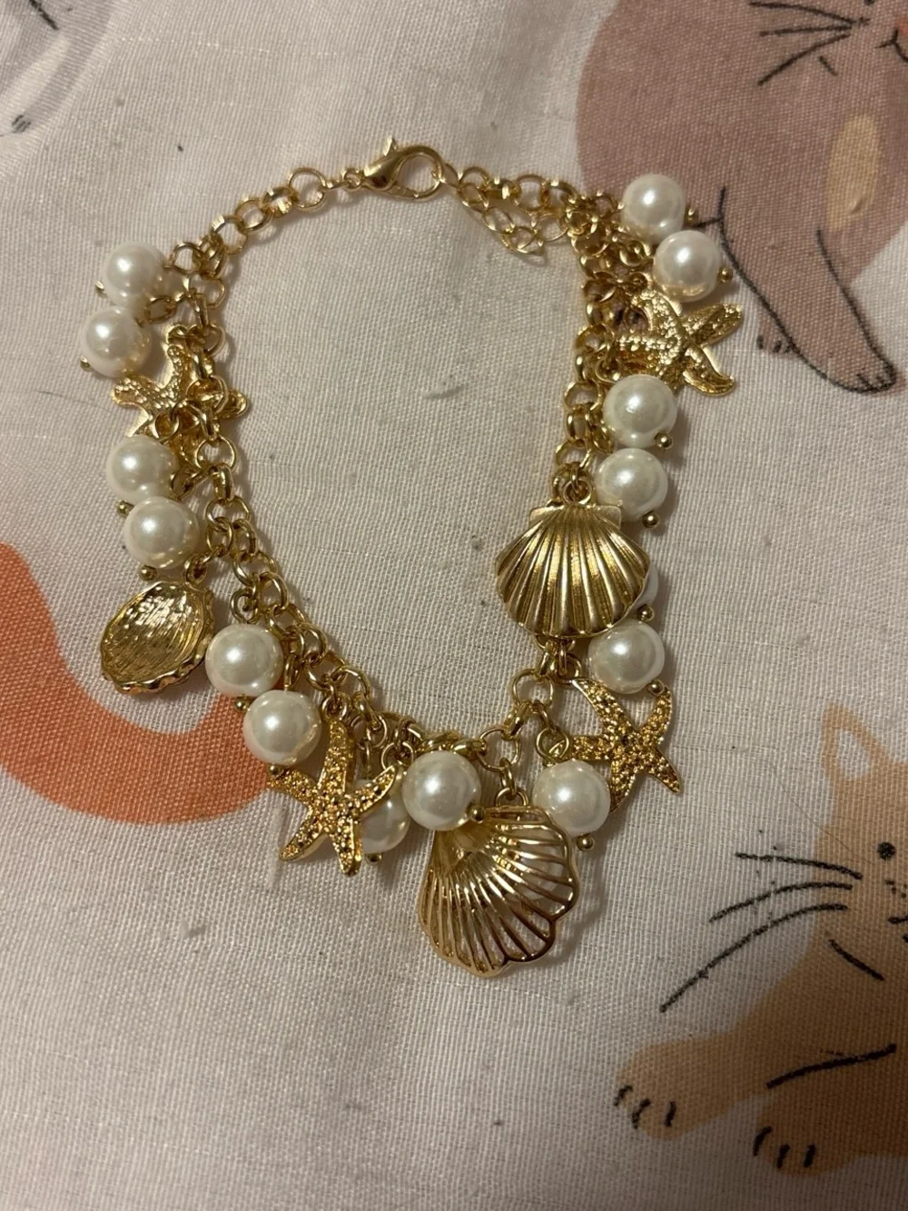 women’s seashell beach charm bracelet